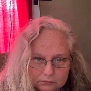 Meet your Posher, Bobbi